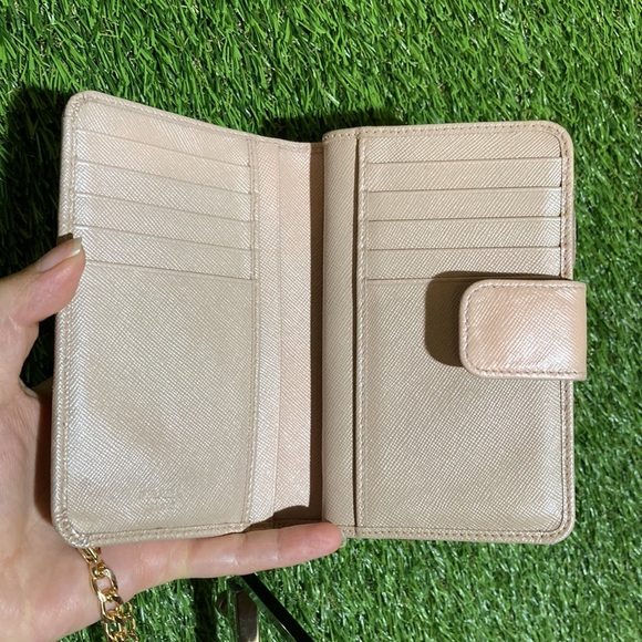 ❤️ Prada Saffiano Leather Wallet On Chain